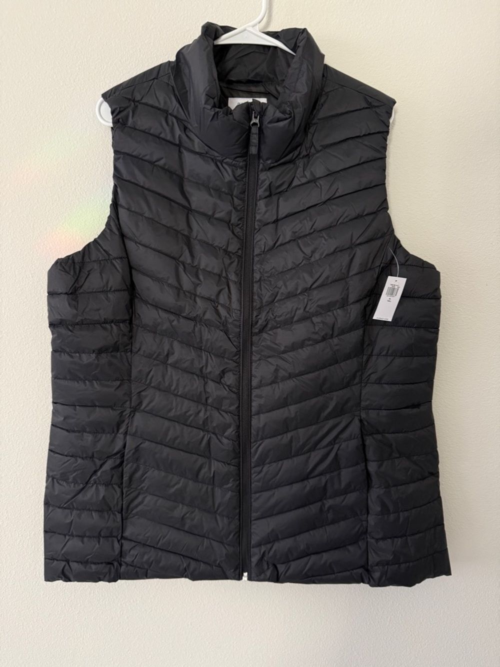 XLT Narrow Channel Quilted Puffer Vest Black Women’s XL Tall Activewear Old Navy - Picture 5 of 7